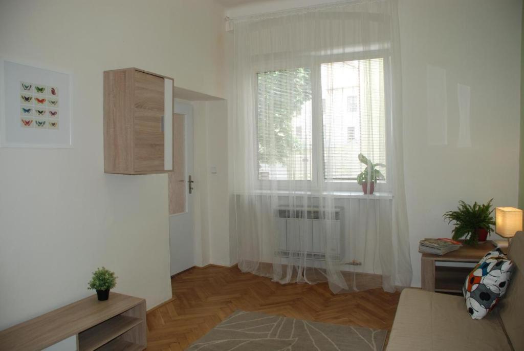 Apartment 5 Min By Walk To The Center Brno Bagian luar foto